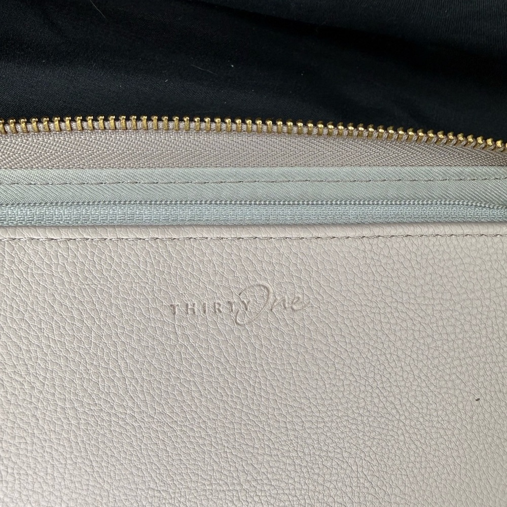 Price cut! Never used thirty-one Pebble-Grain Zip Wallet in Light Beige - Picture 4 of 5